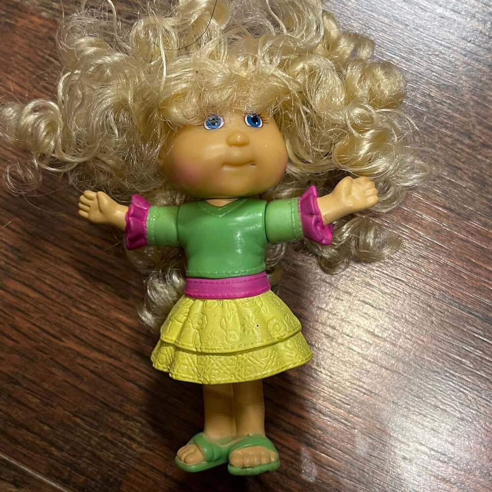 Cabbage Patch Kids Mini 2007 Burger King Blonde Hair Blue Eye Toy Figure